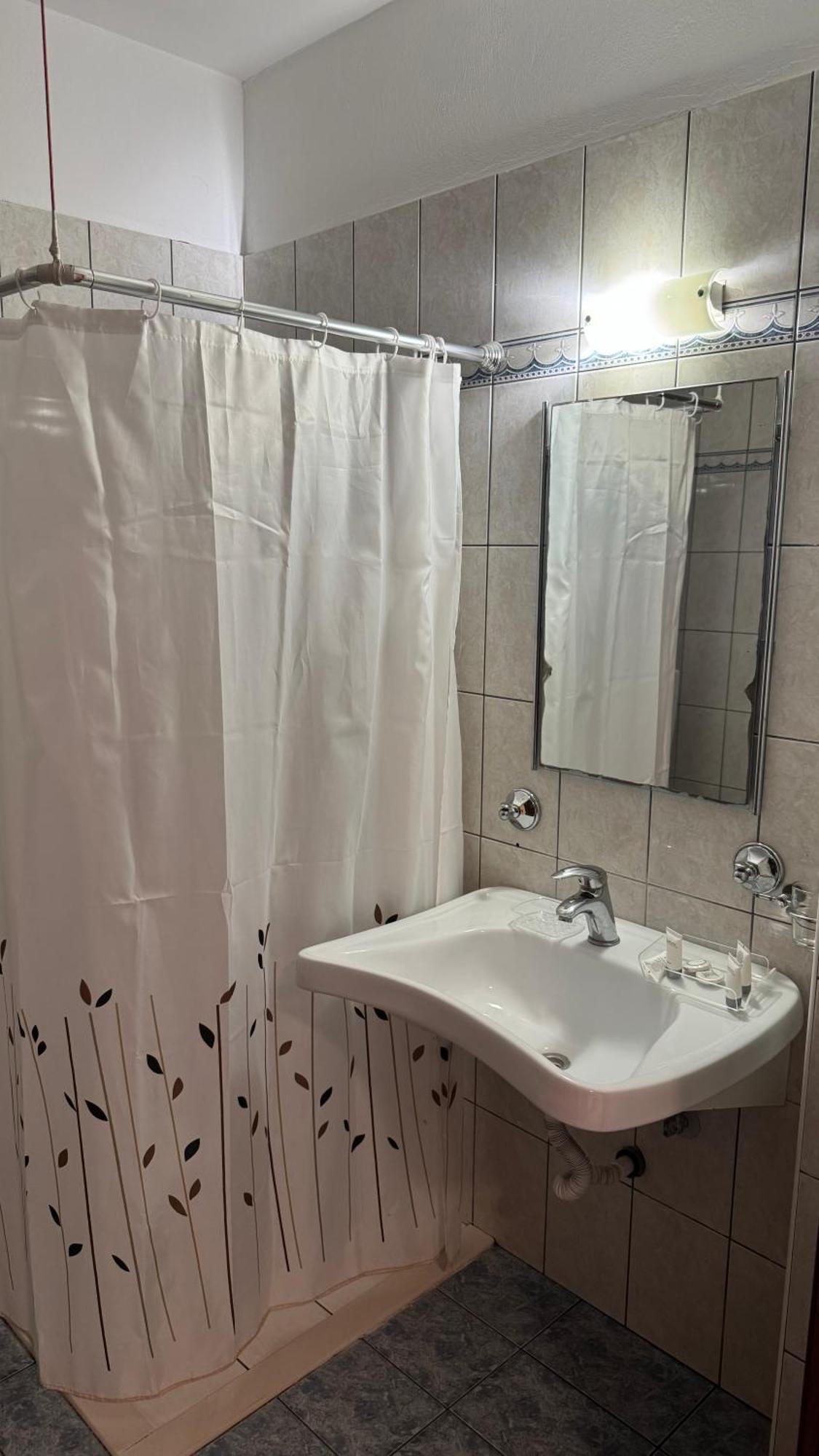 Chrisovalanto Hotel Sívota Pokoj fotografie